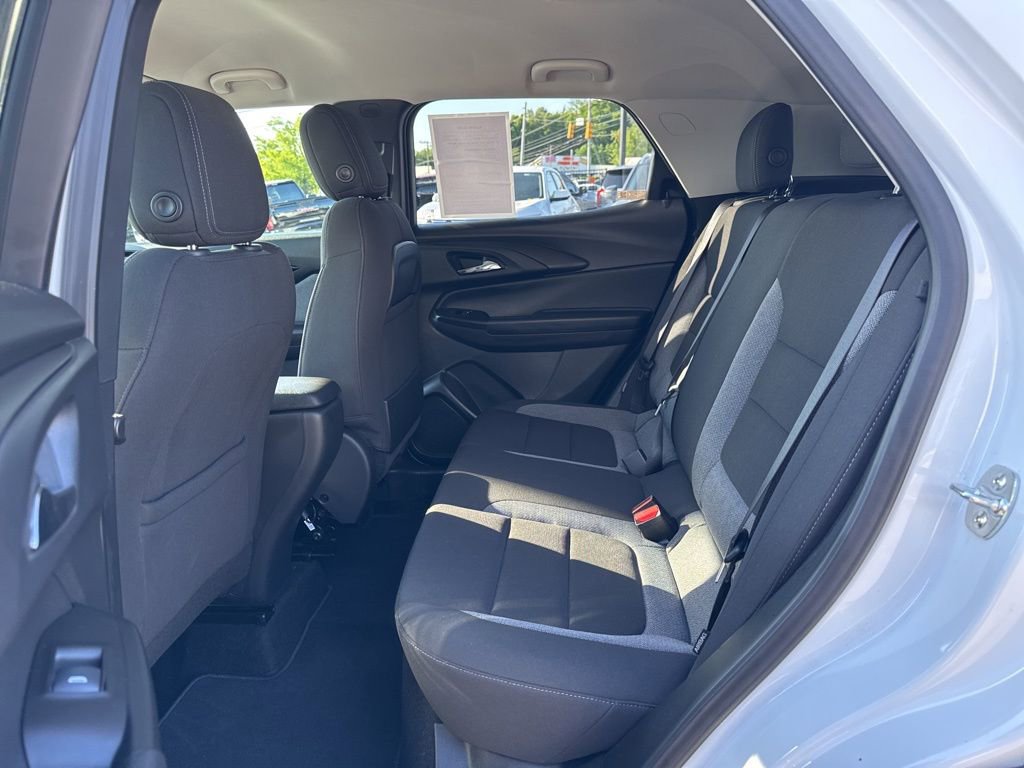 Used 2025 Chevrolet TrailBlazer LT FWD image 24