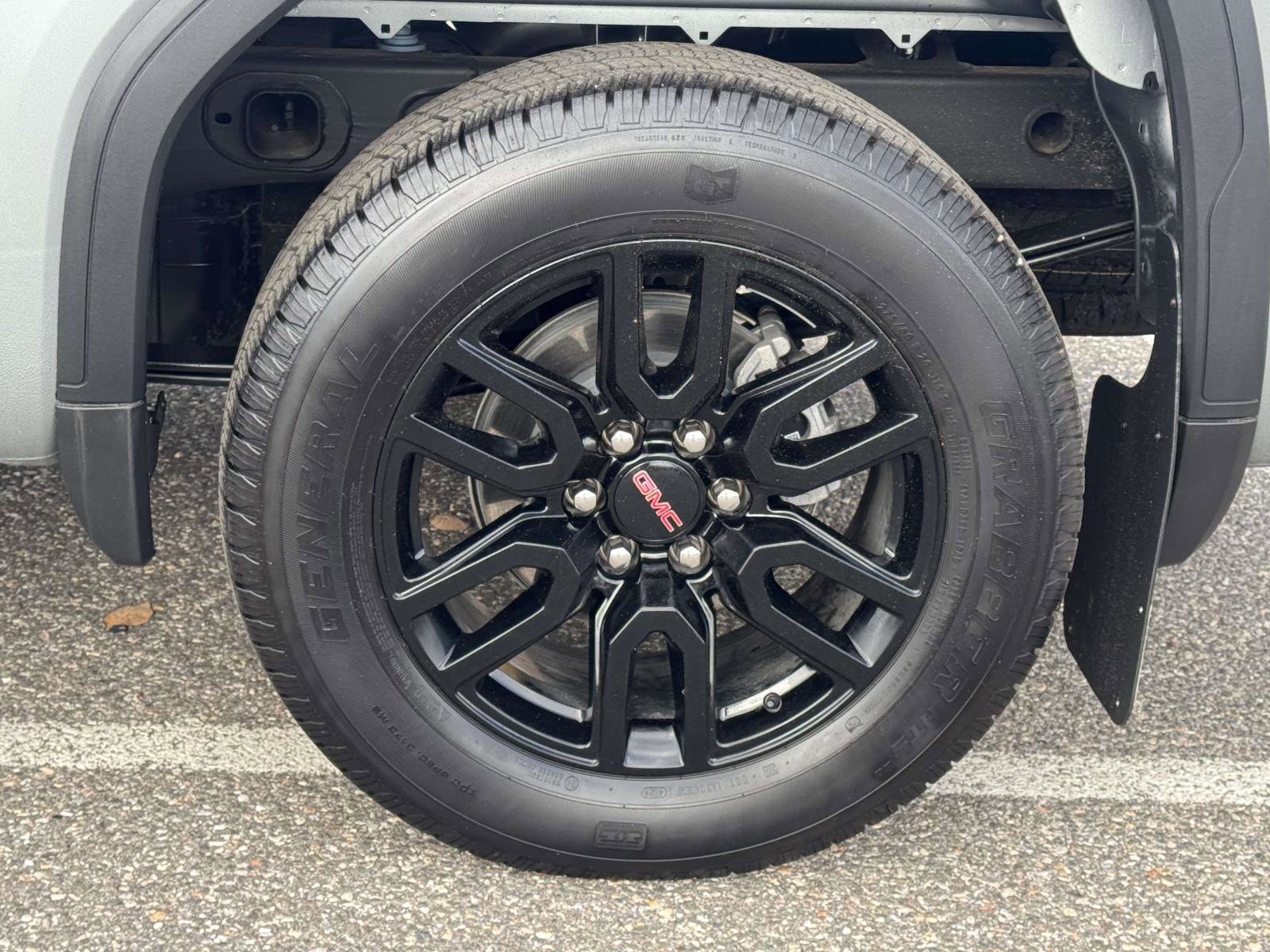 Used 2025 GMC Sierra 1500 Elevation image 7