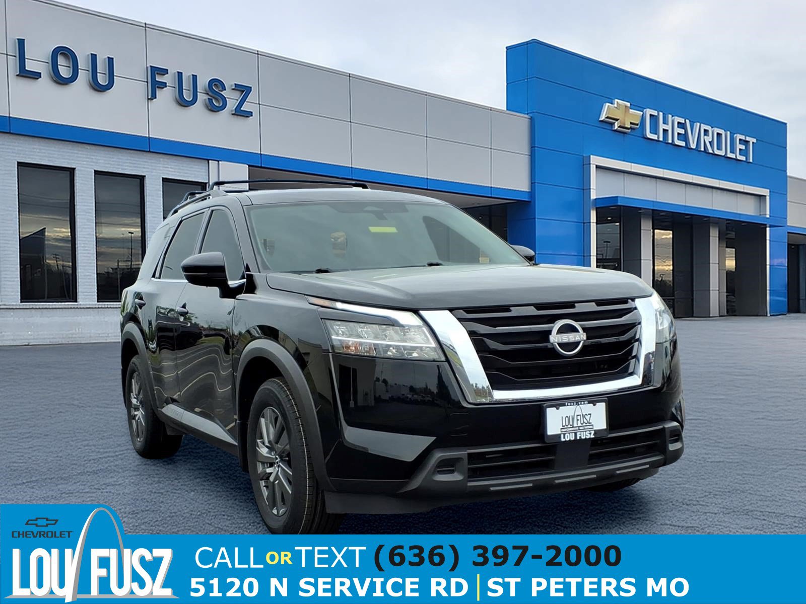 Used 2022 Nissan Pathfinder SV AWD/4WD image 1