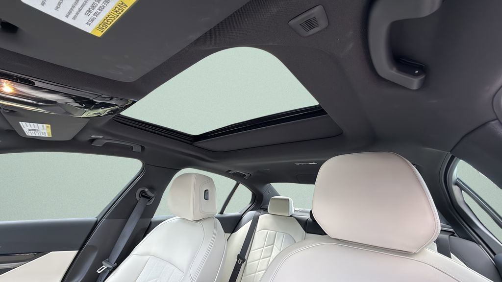 Certified 2026 BMW 530i w/ Premium Package image 23