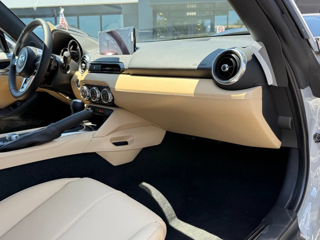 New 2026 MAZDA MX-5 Miata RF Grand Touring w/ Weather Package RWD image 15