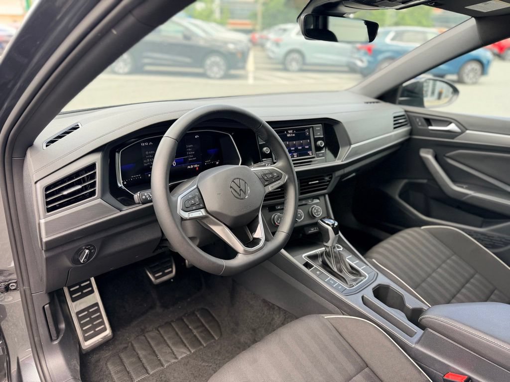 Used 2024 Volkswagen Jetta Sport FWD image 12