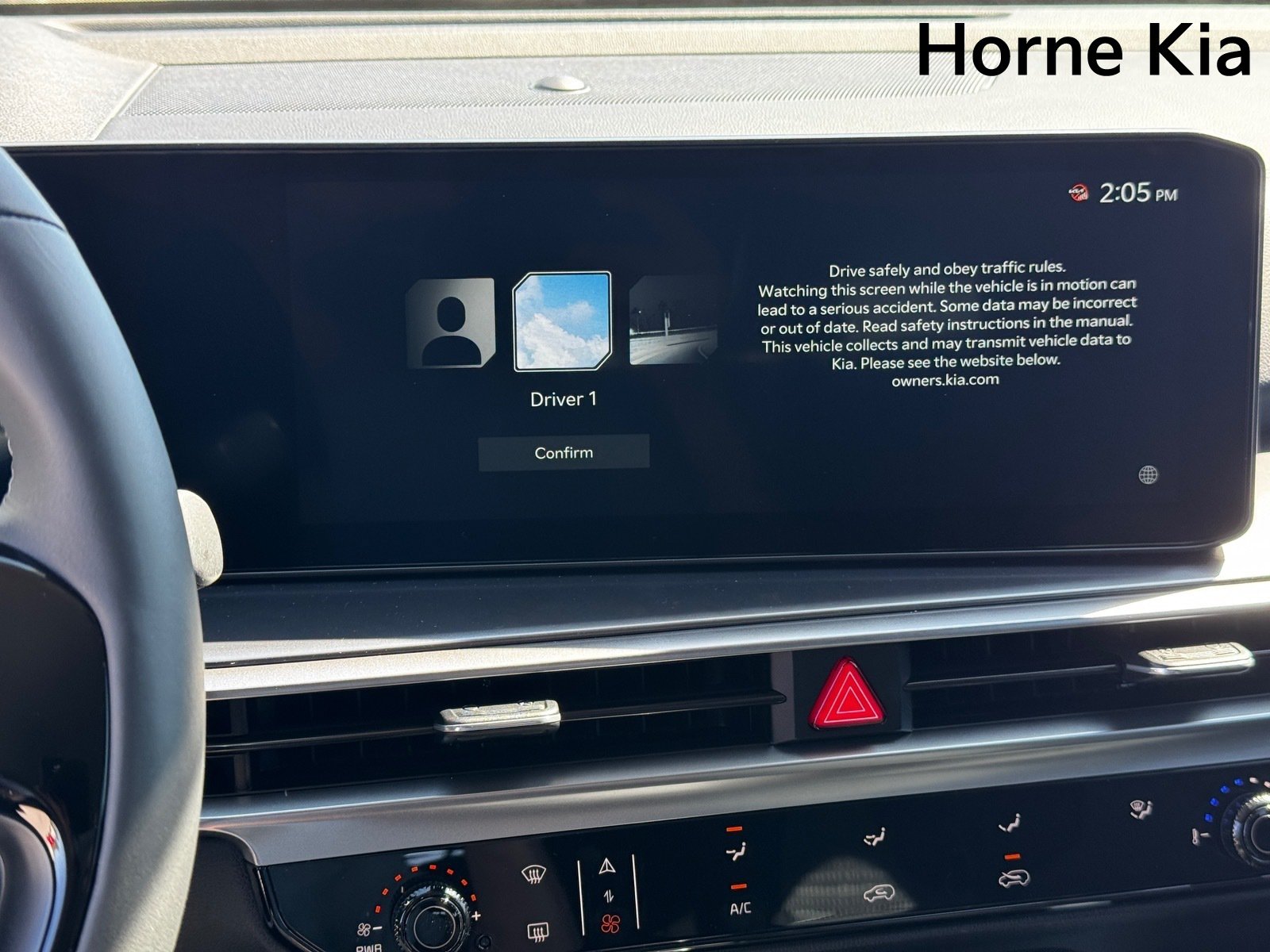 New 2026 Kia Sorento LX FWD image 15