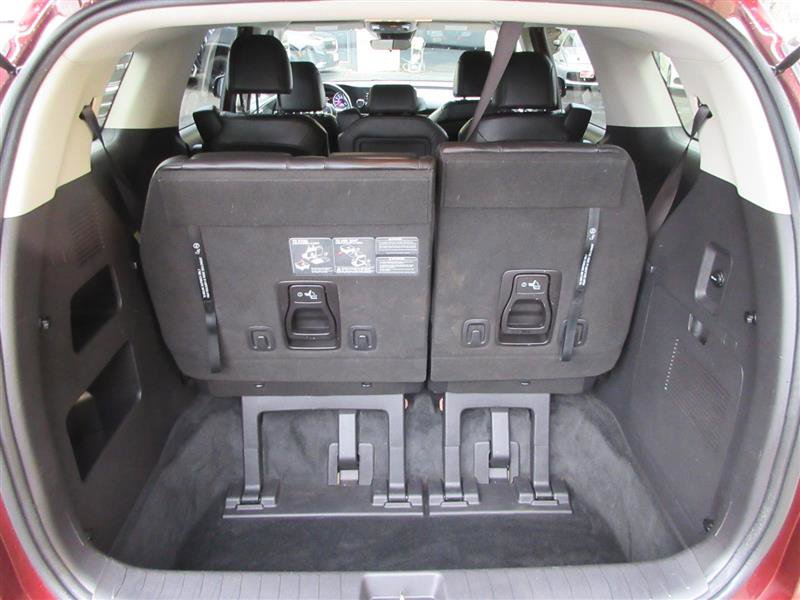 Used 2022 Kia Carnival LX image 6
