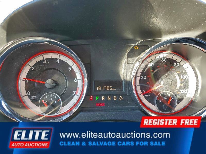 Used 2019 Dodge Grand Caravan SXT image 18