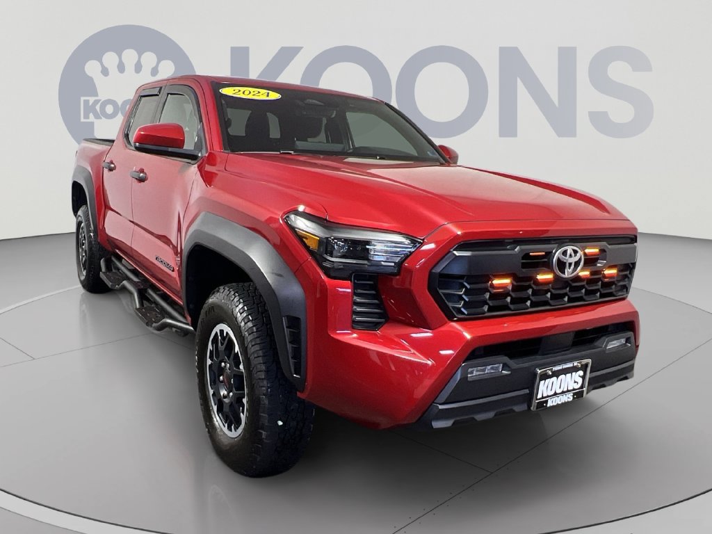 Used 2024 Toyota Tacoma TRD Off-Road AWD/4WD image 10