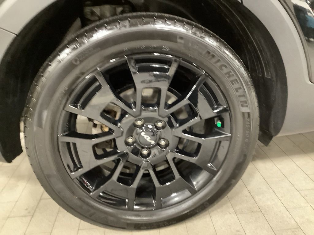 Used 2022 Kia Telluride SX w/ SX Prestige Package image 23