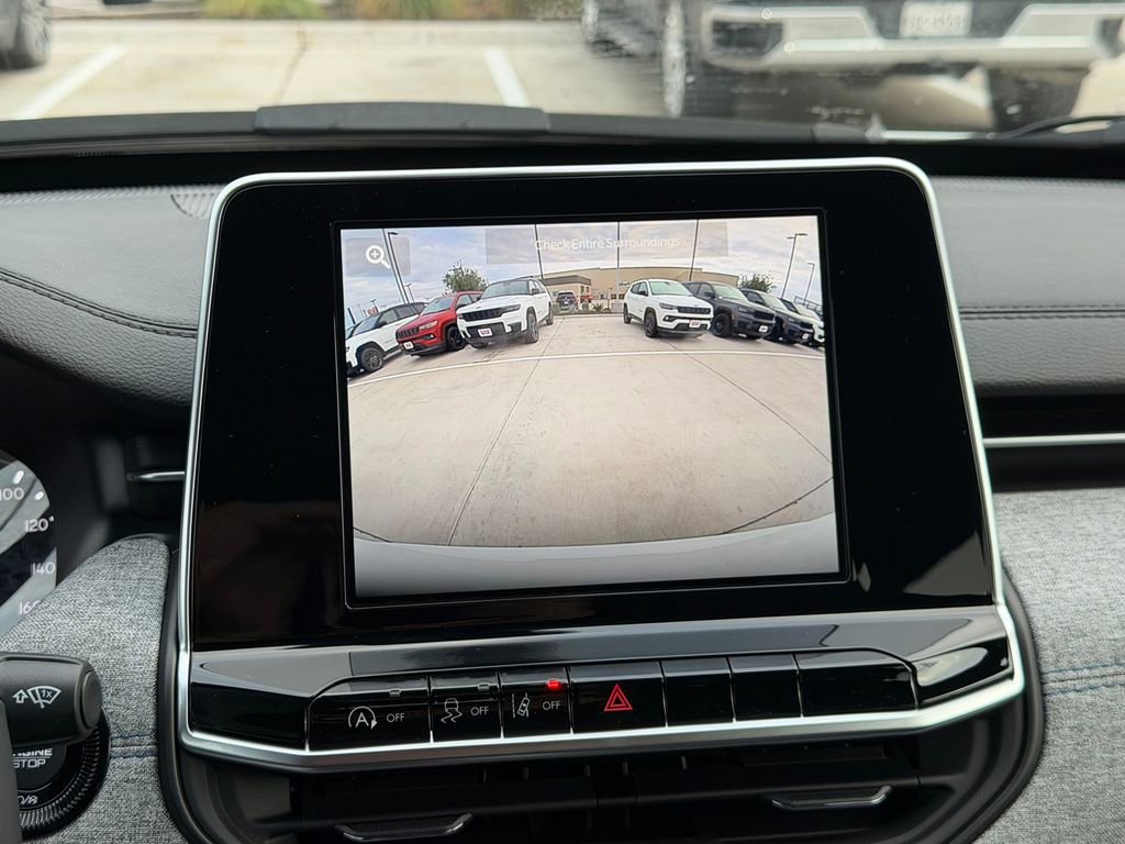 New 2026 Jeep Compass Latitude image 14