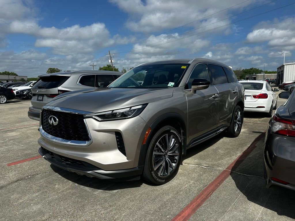 Used 2023 INFINITI QX60 Sensory w/ Cargo Package image 1