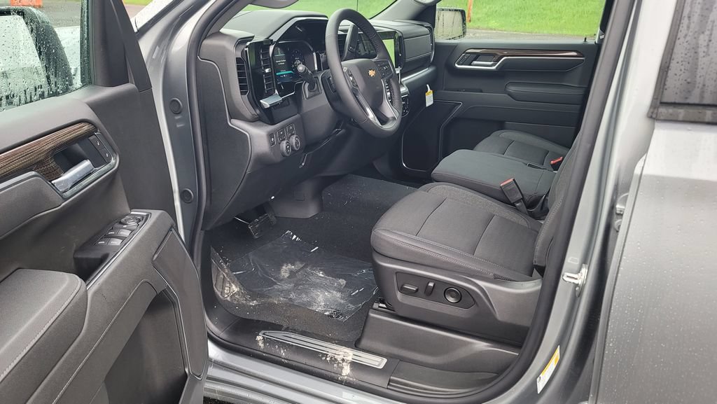 New 2026 Chevrolet Silverado 1500 LT w/ Convenience Package II AWD/4WD image 18