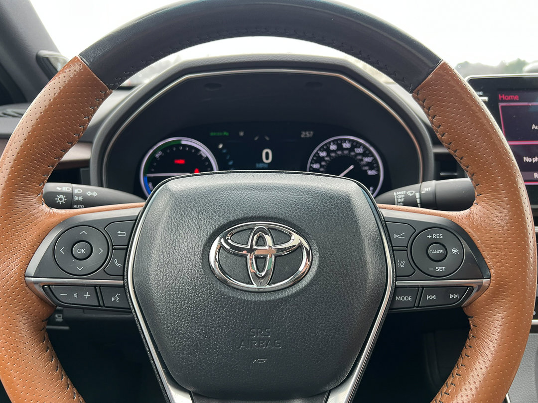 Used 2020 Toyota Avalon Limited w/ Advanced Safety Package image 18