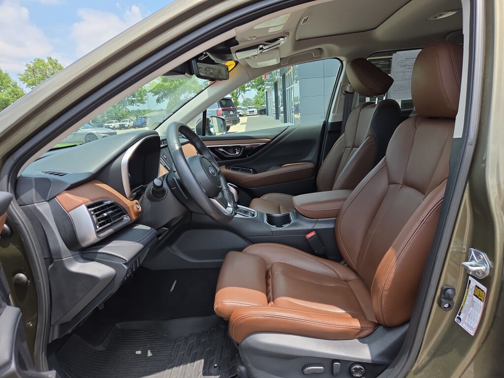 Used 2025 Subaru Outback Touring XT AWD/4WD image 10
