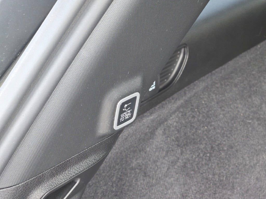 Certified 2024 Jeep Grand Cherokee Overland w/ Luxury Tech Group IV image 13