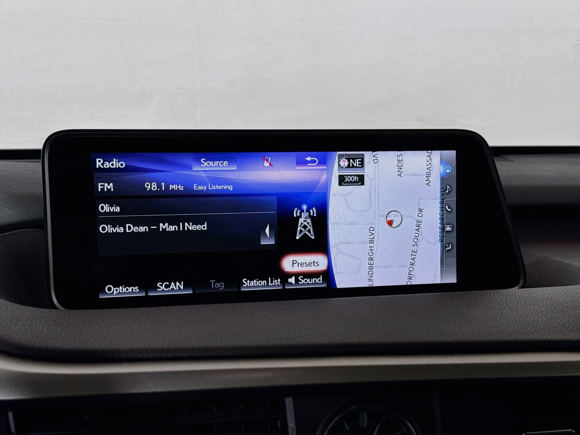 Used 2016 Lexus RX 350 AWD w/ Premium Package image 15