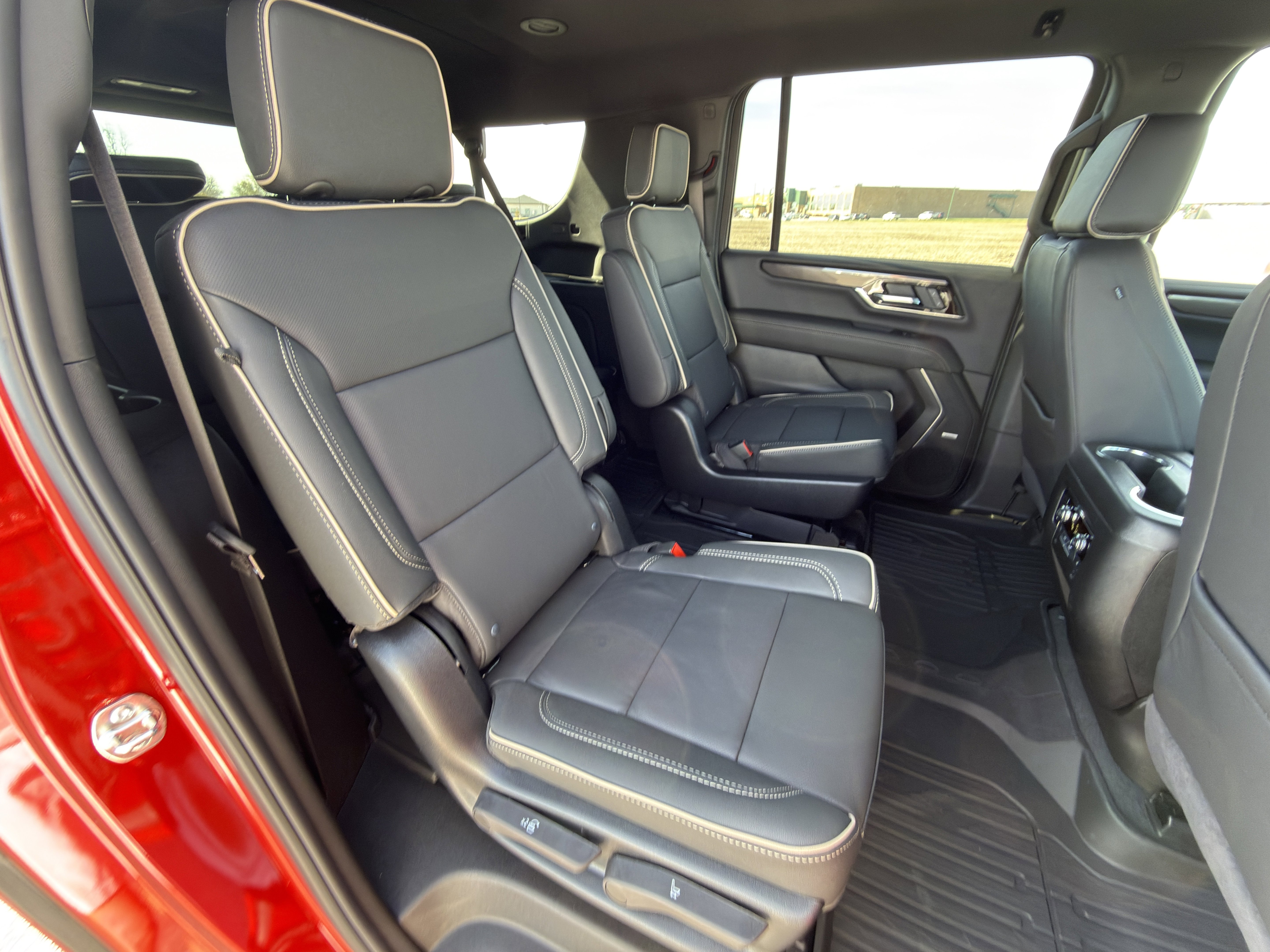 New 2026 GMC Yukon XL Elevation image 17