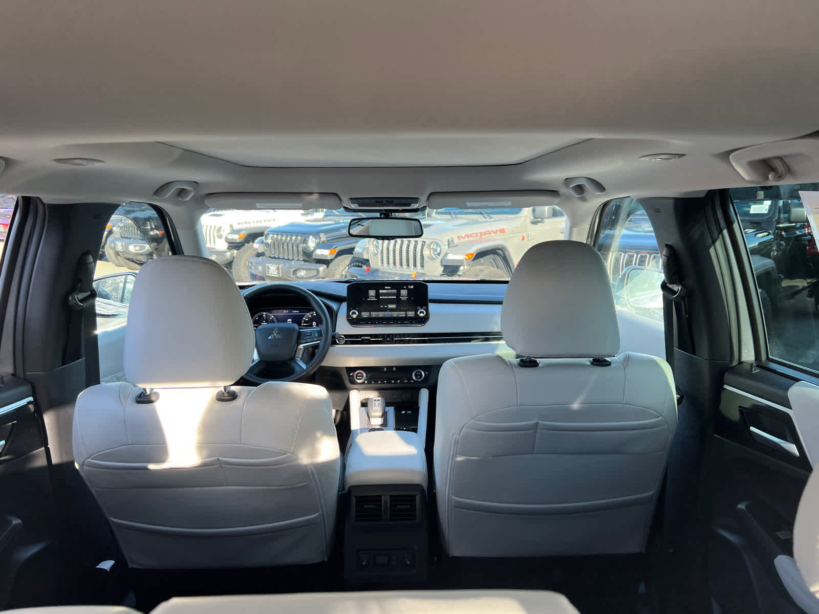 Used 2023 Mitsubishi Outlander SEL image 36