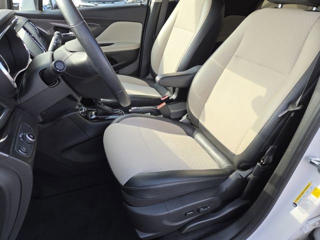 Certified 2021 Buick Encore Preferred image 27