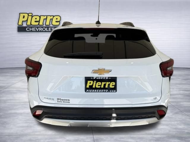New 2026 Chevrolet Trax LT w/ Driver Confidence Package FWD image 3