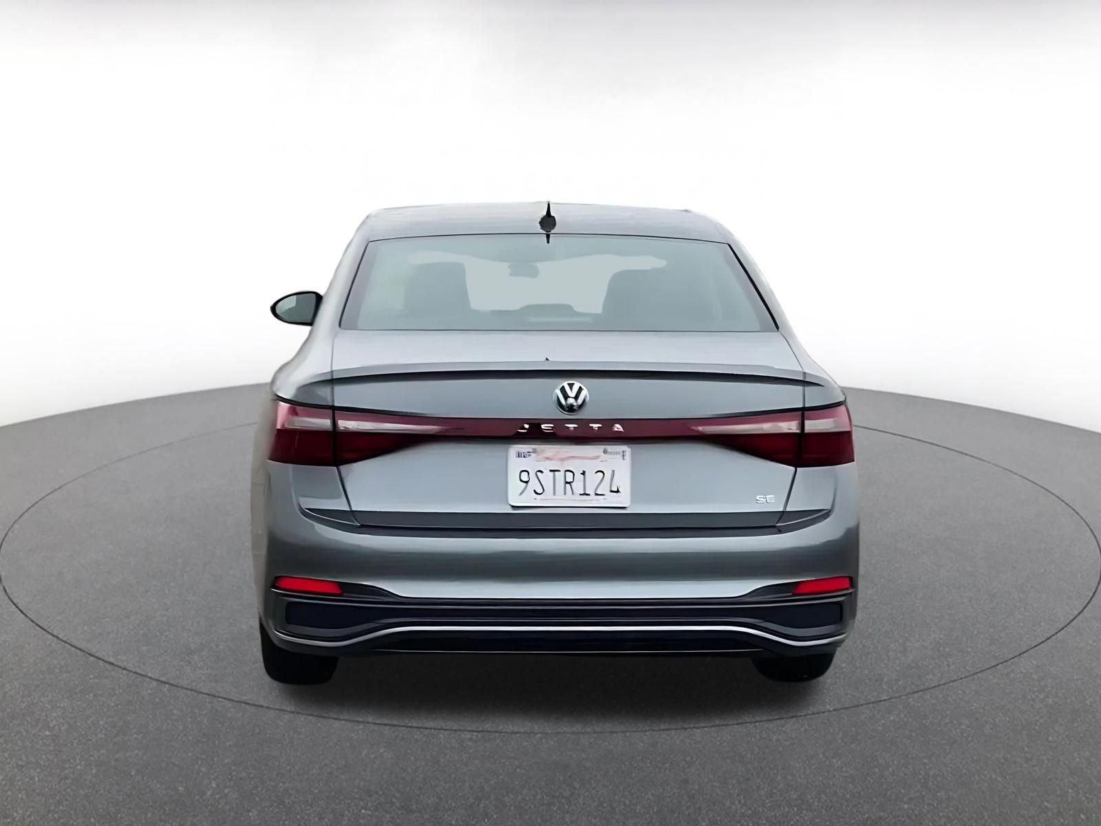 Used 2025 Volkswagen Jetta SE image 12