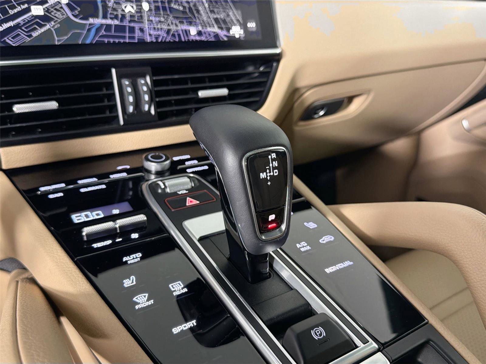 Certified 2022 Porsche Cayenne GTS AWD/4WD image 34