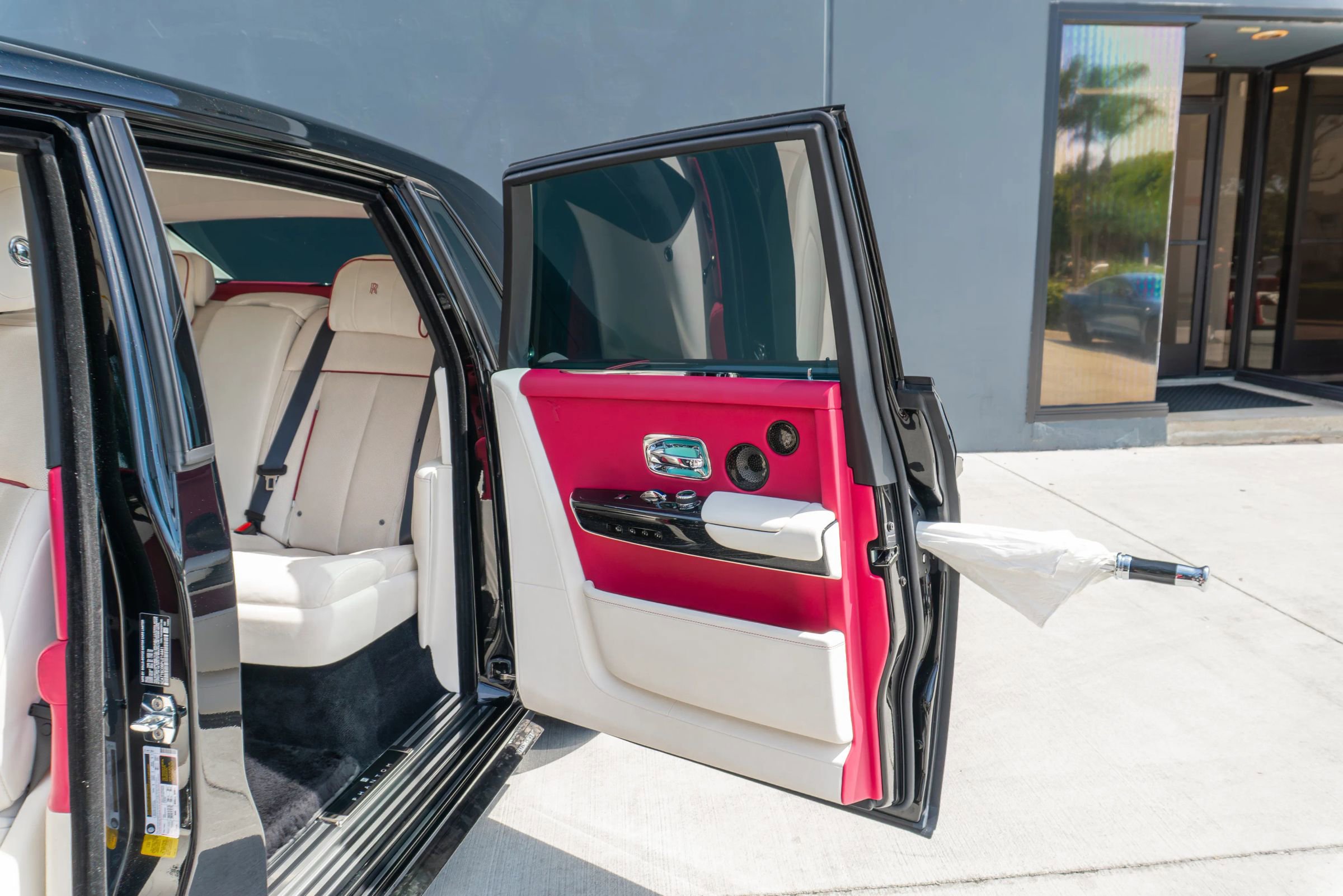 Used 2023 Rolls-Royce Phantom Sedan RWD image 13