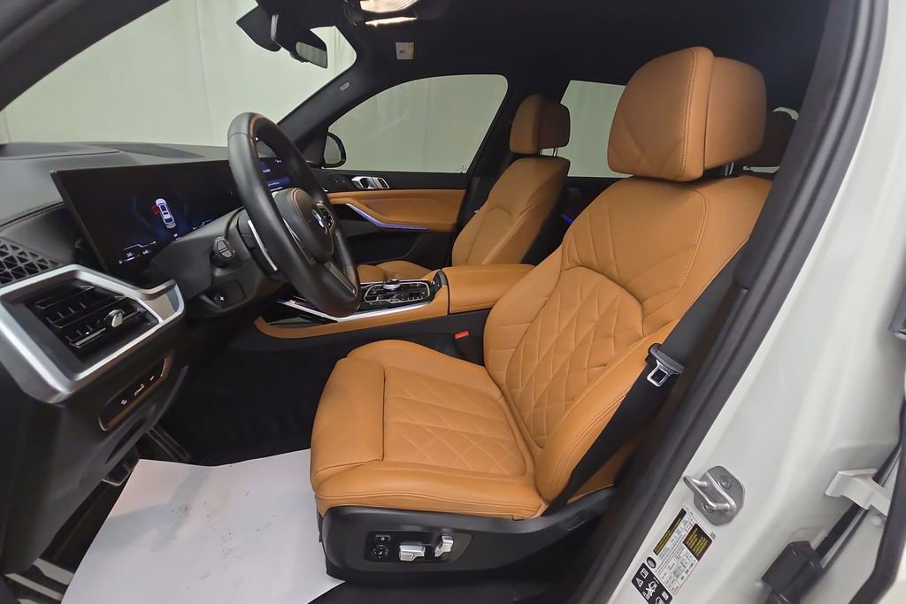 Certified 2024 BMW X7 xDrive40i w/ Executive Package image 12