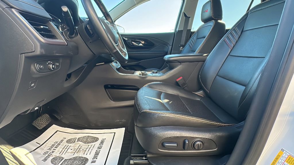 Used 2024 GMC Terrain AT4 image 10