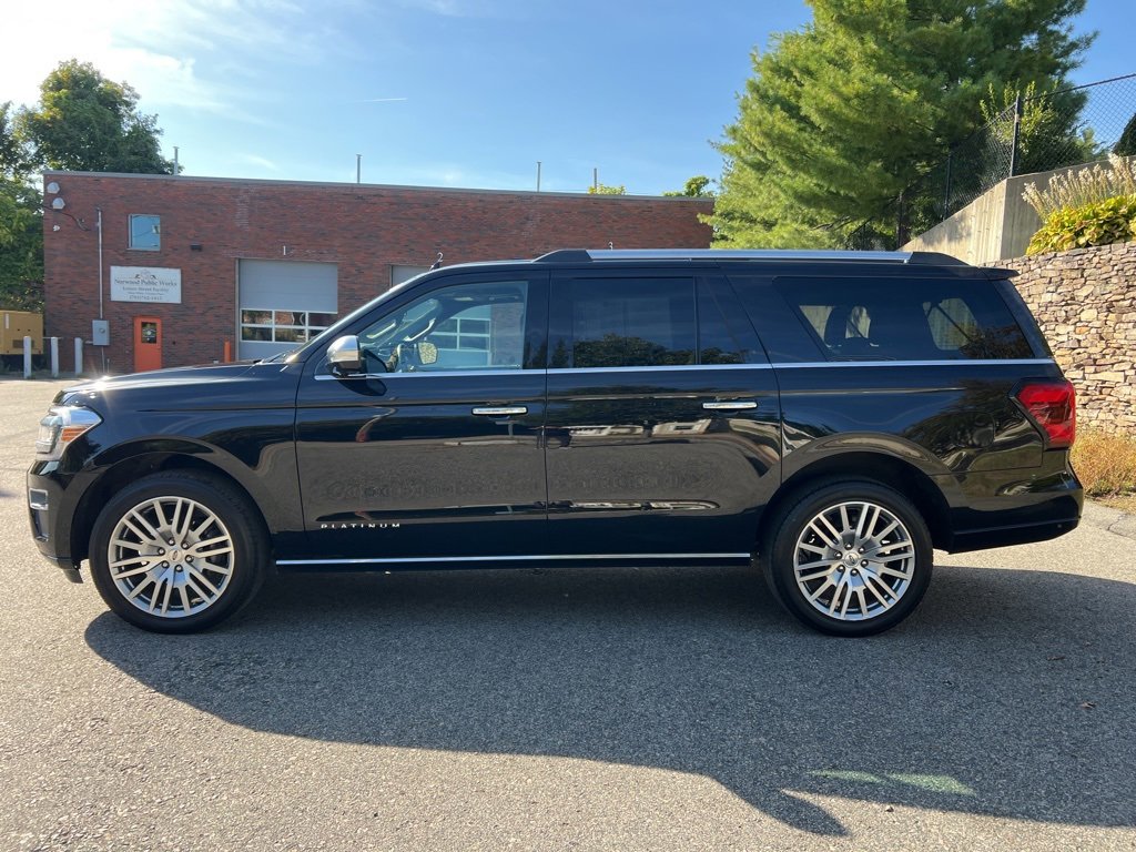 Used 2024 Ford Expedition Max Platinum image 2