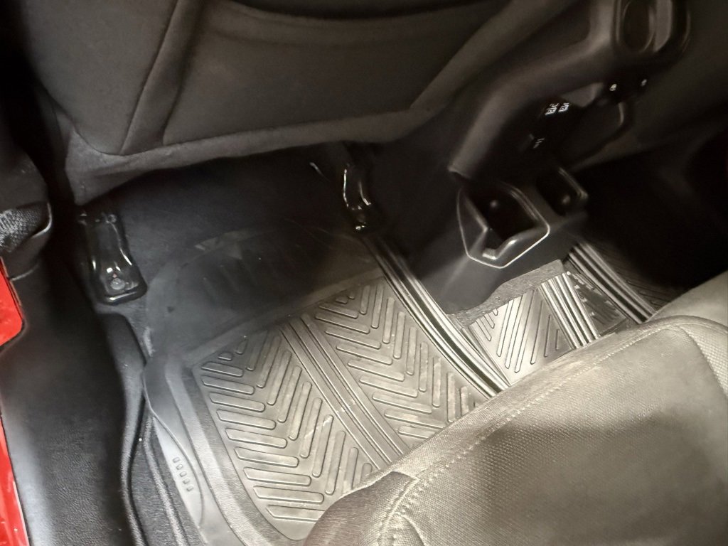 Used 2022 Jeep Gladiator Overland image 11