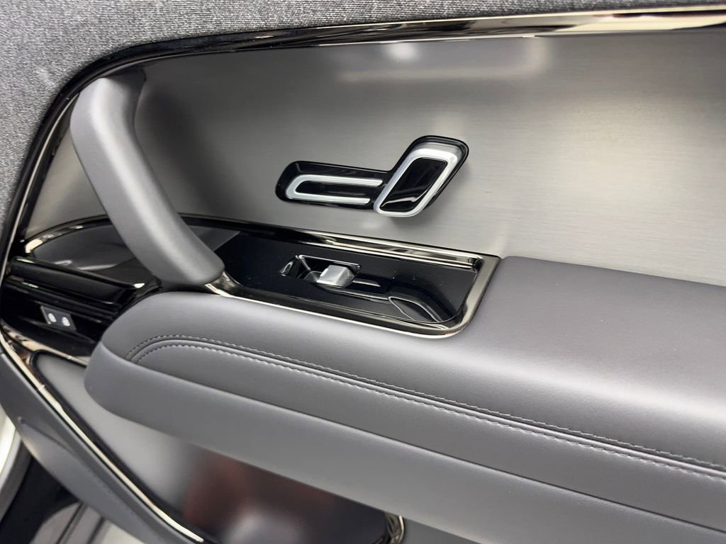 Used 2024 Land Rover Range Rover Sport Dynamic SE image 42