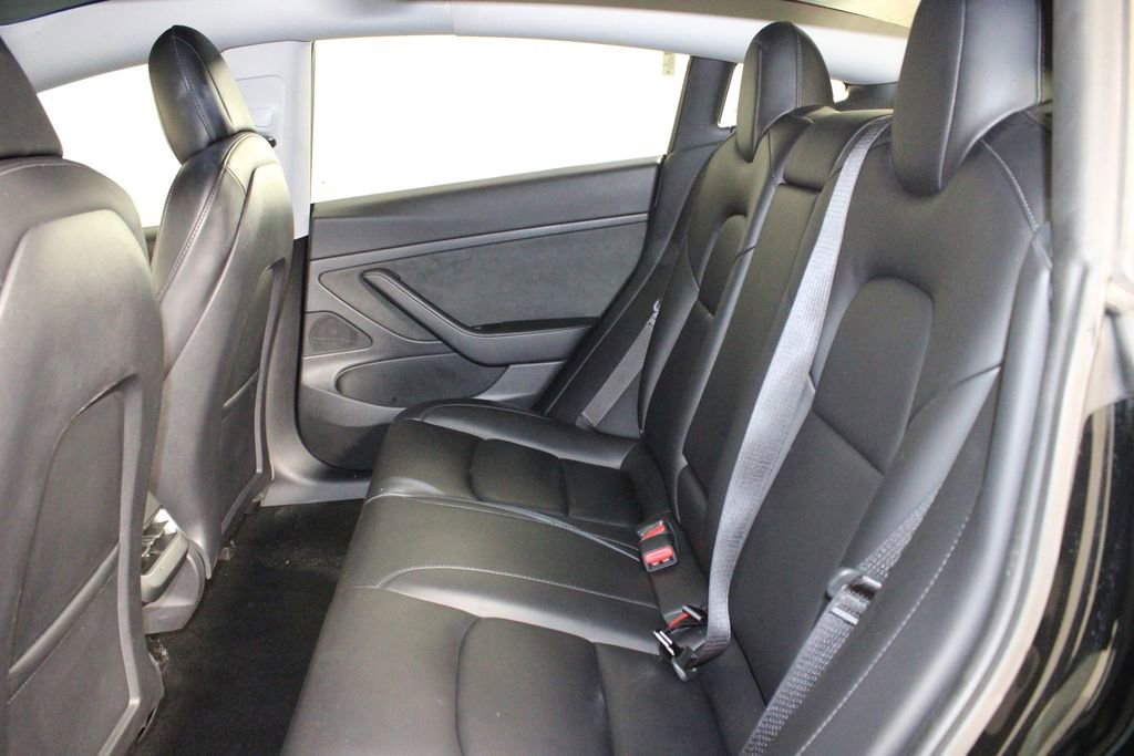 Used 2021 Tesla Model 3 Standard Range Plus image 11