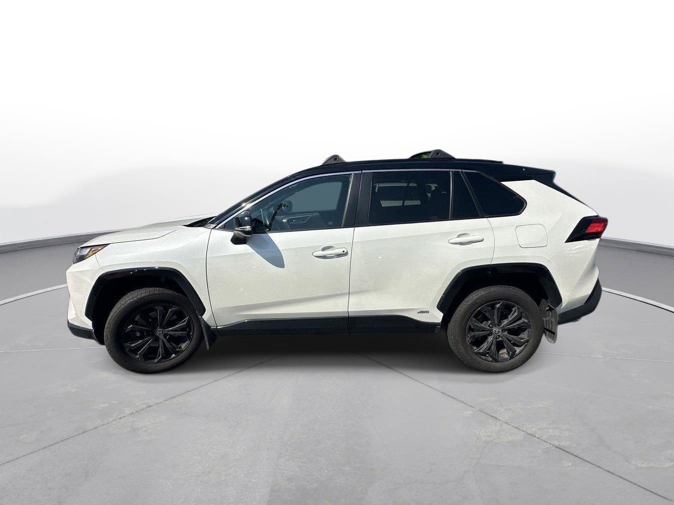 Used 2022 Toyota RAV4 XSE AWD/4WD image 9