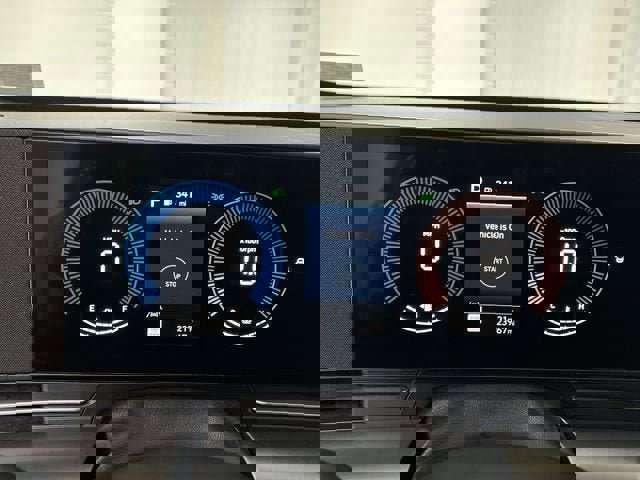 Used 2025 Hyundai Kona SEL image 12