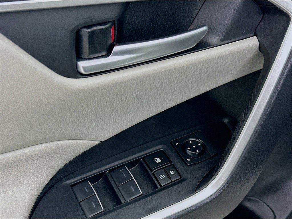 Used 2024 Toyota RAV4 XLE image 21