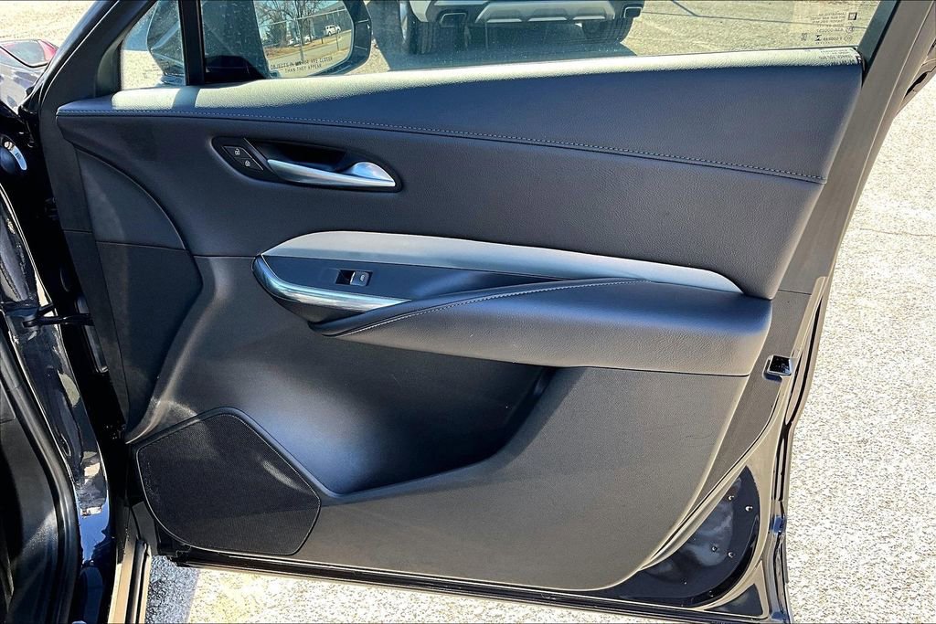 Used 2023 Cadillac XT4 Premium Luxury FWD image 18