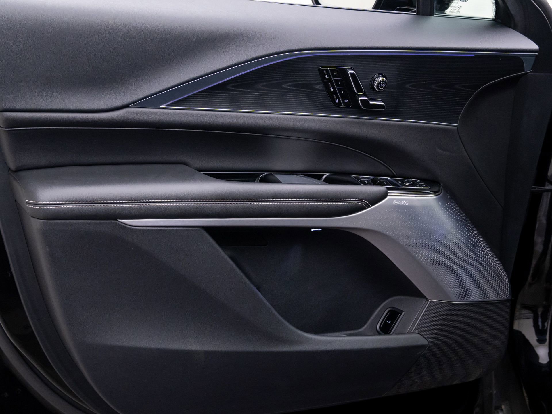 Certified 2025 Cadillac Lyriq Luxury w/ LPO, Floor Liner Package image 15