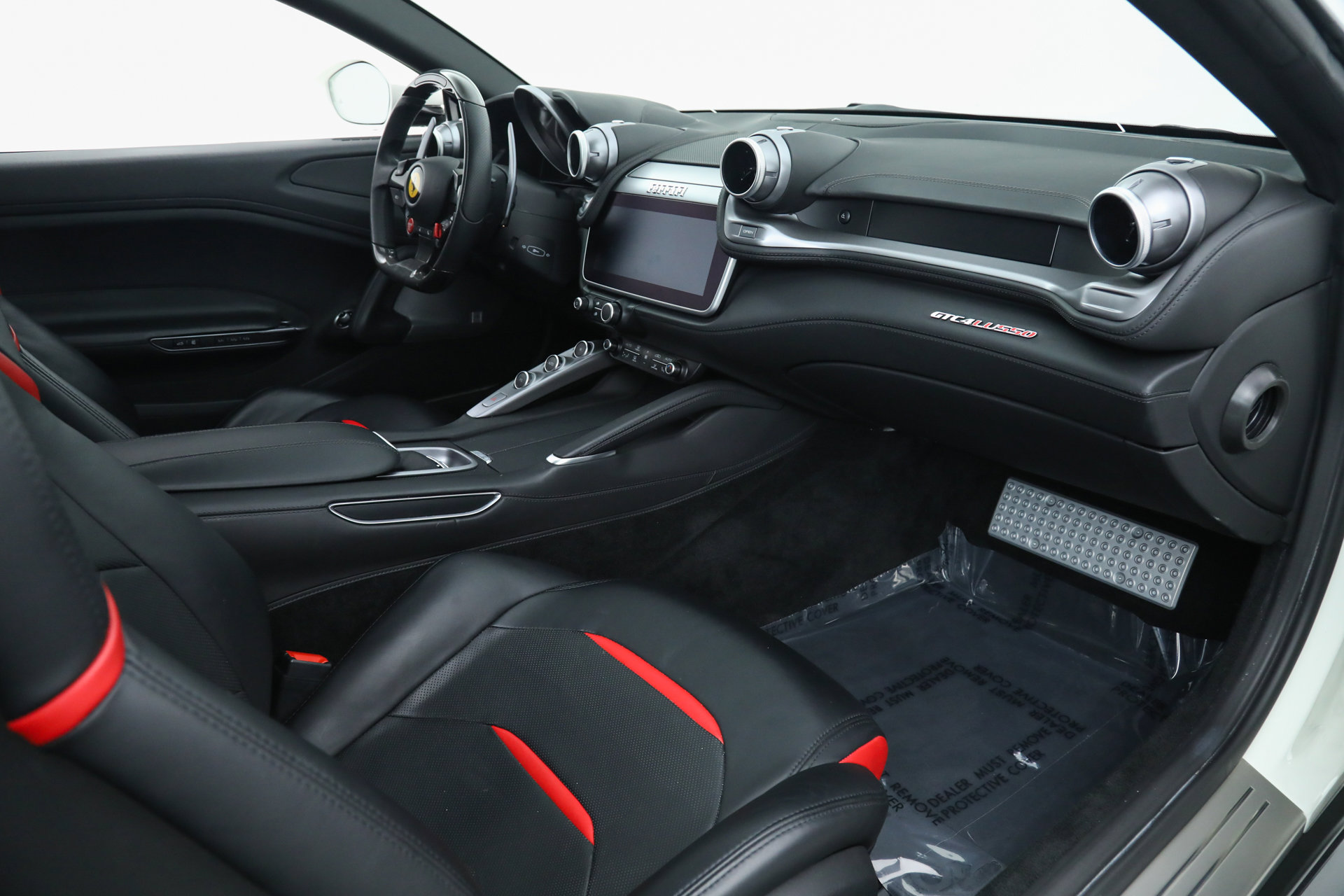 Certified 2020 Ferrari GTC4Lusso image 19