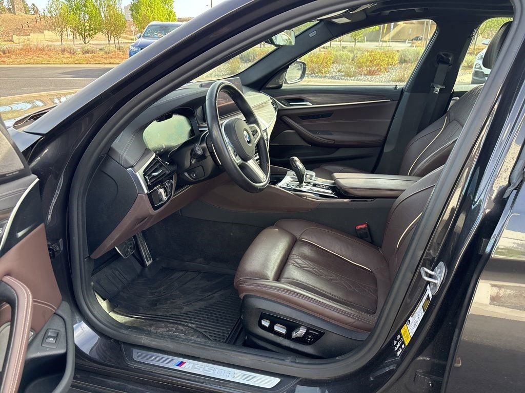 Used 2022 BMW M550i xDrive AWD/4WD image 10