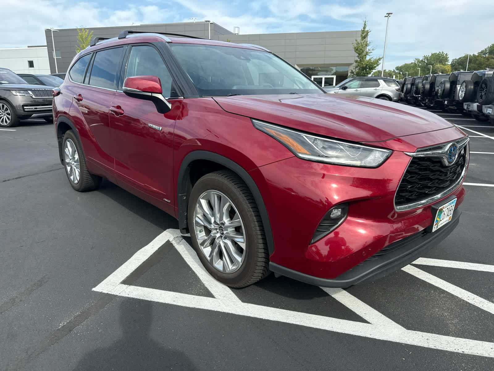 Used 2021 Toyota Highlander Limited AWD/4WD image 6