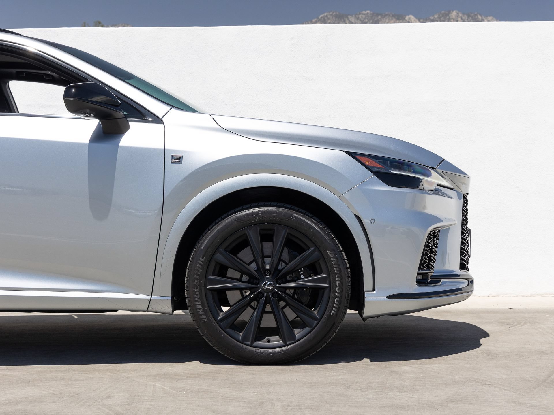Used 2023 Lexus RX 500h F Sport w/ Accessory Package (Z1) AWD/4WD image 11
