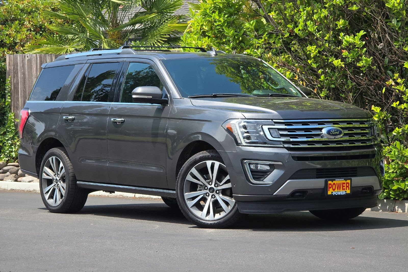 Used 2020 Ford Expedition Limited w/ Equipment Group 302A AWD/4WD image 2