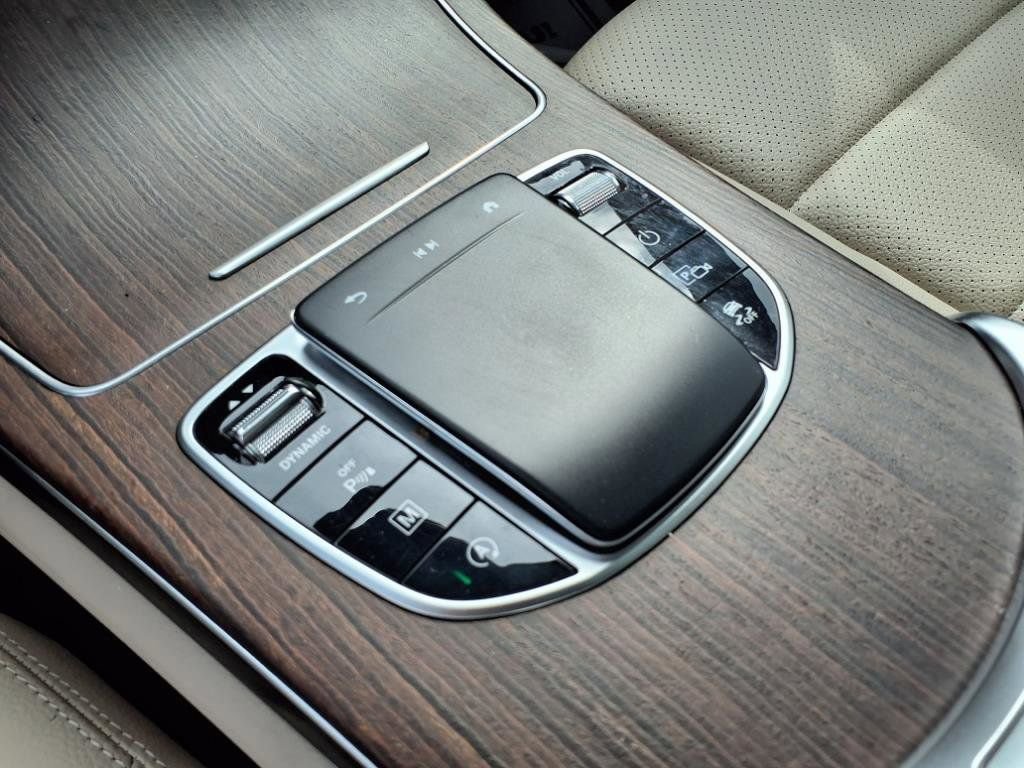 Used 2021 Mercedes-Benz GLC 300 4MATIC image 44