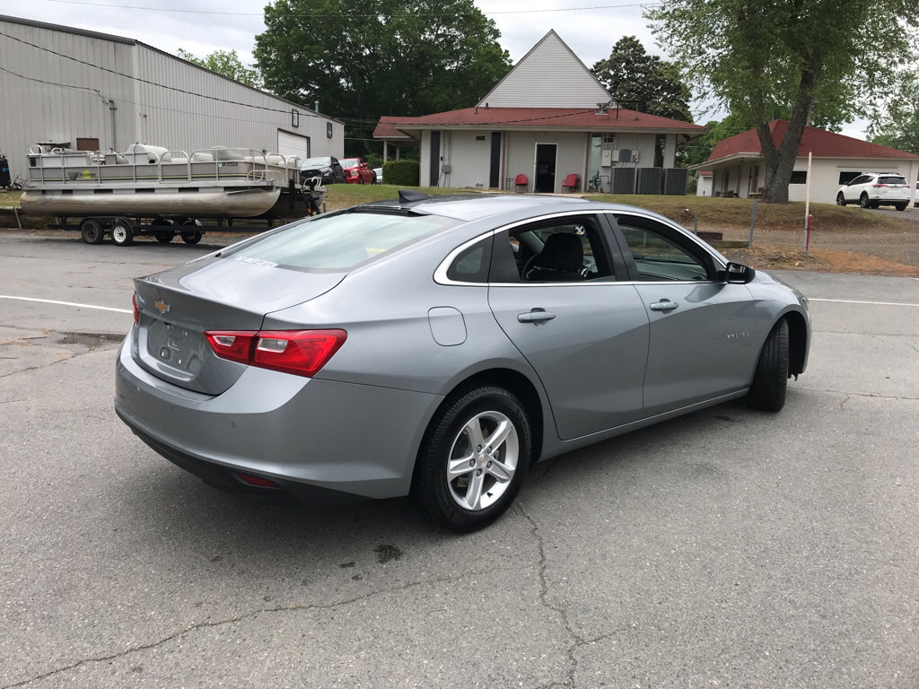 Used 2024 Chevrolet Malibu LS w/ Driver Confidence Package FWD image 5
