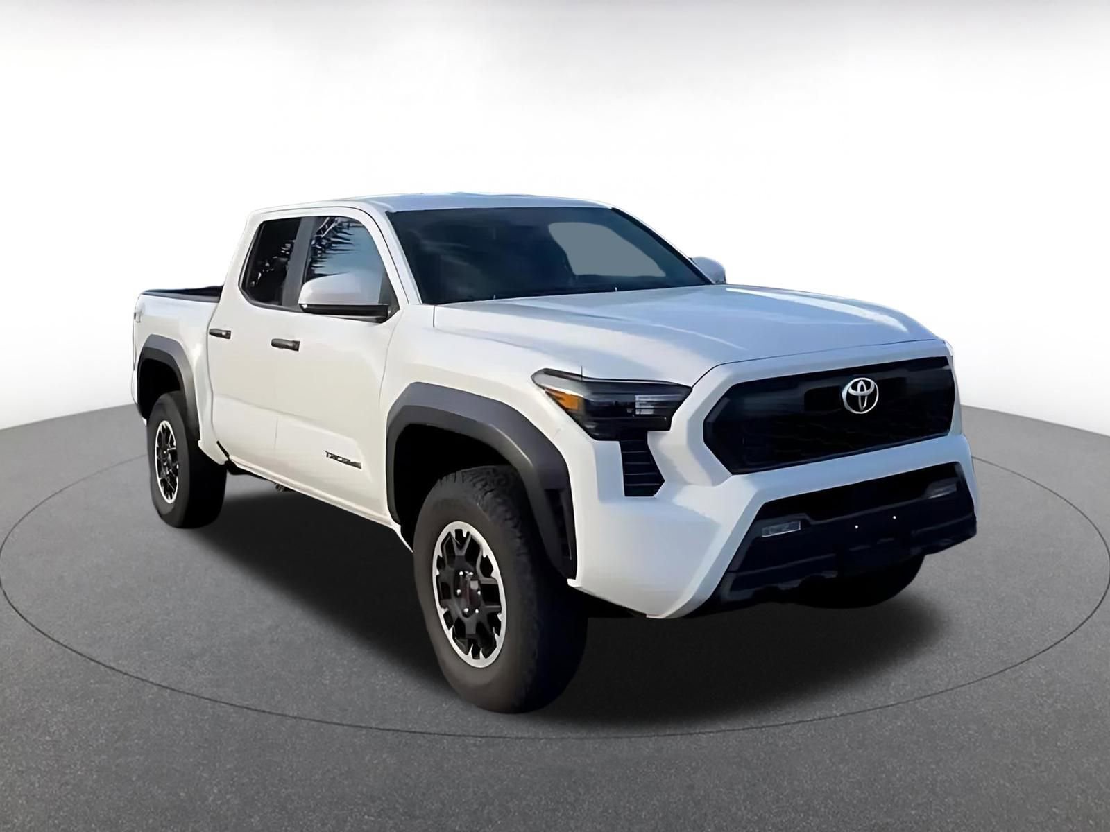 Used 2025 Toyota Tacoma TRD Off-Road image 2