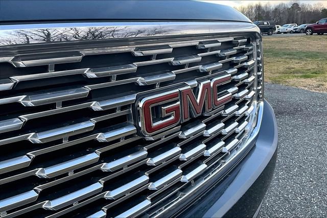 Used 2019 GMC Yukon Denali w/ Denali Ultimate Package image 32