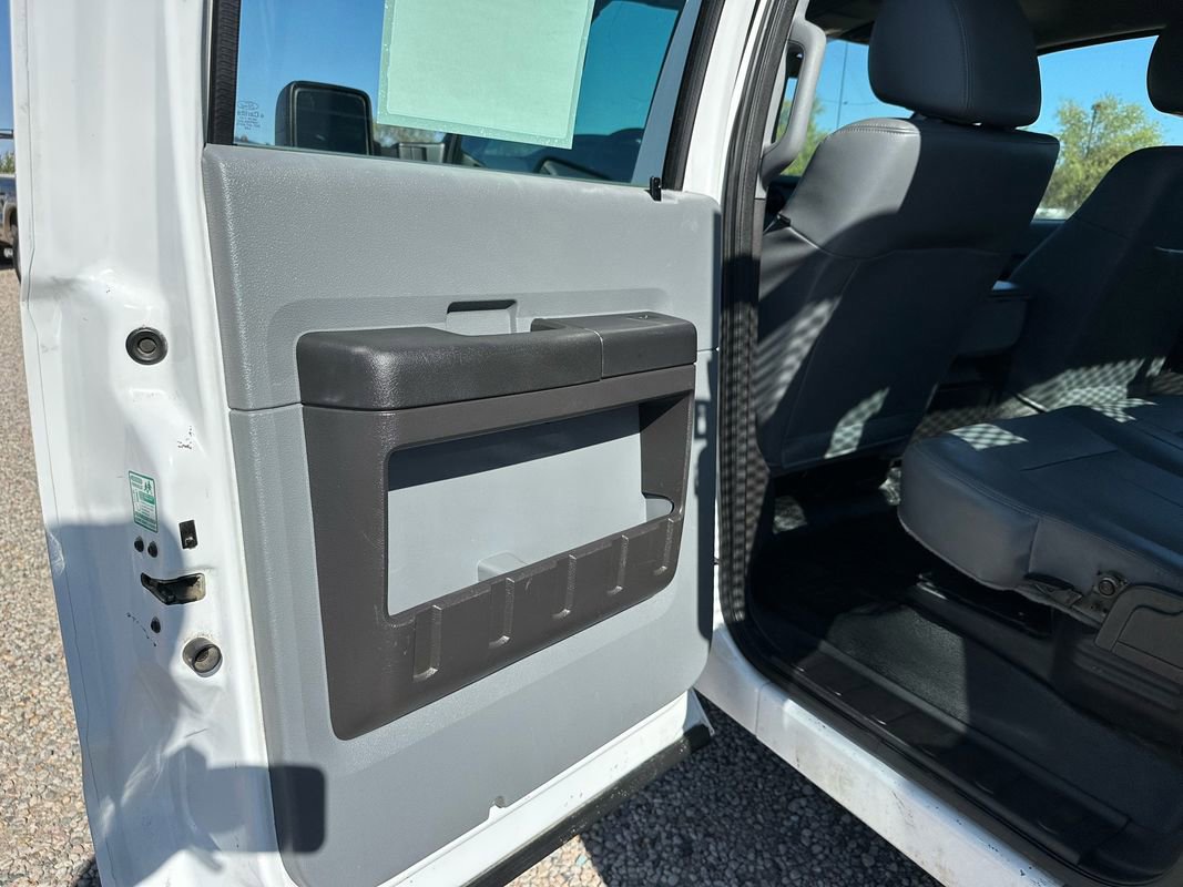 Used 2015 Ford F550 4x4 Crew Cab Super Duty w/ Power Equipment Group image 27