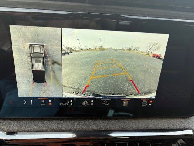 Used 2024 GMC Sierra 1500 AT4 w/ Technology Package image 13