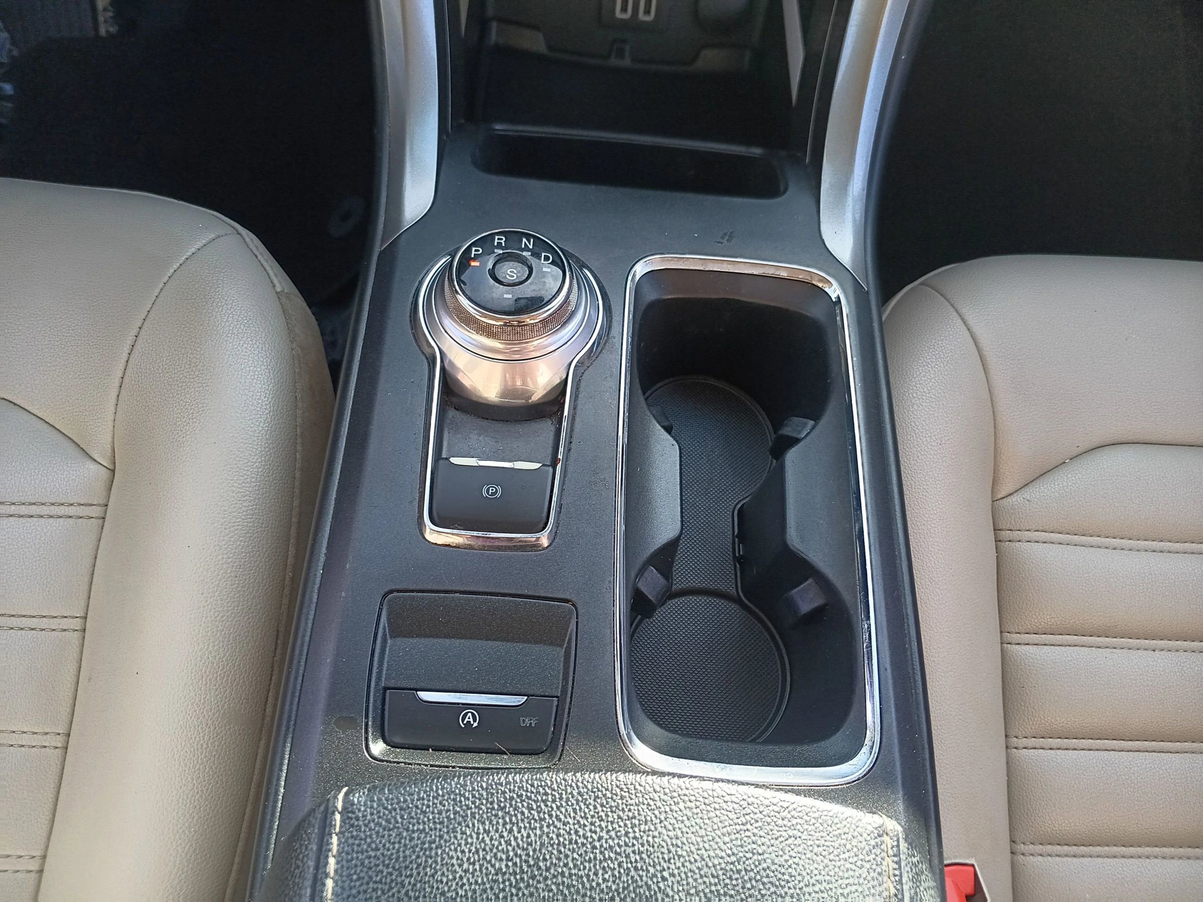 Used 2019 Ford Fusion SEL image 20