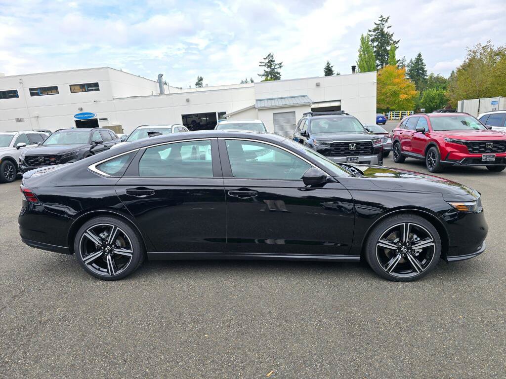 Used 2024 Honda Accord Sport image 8