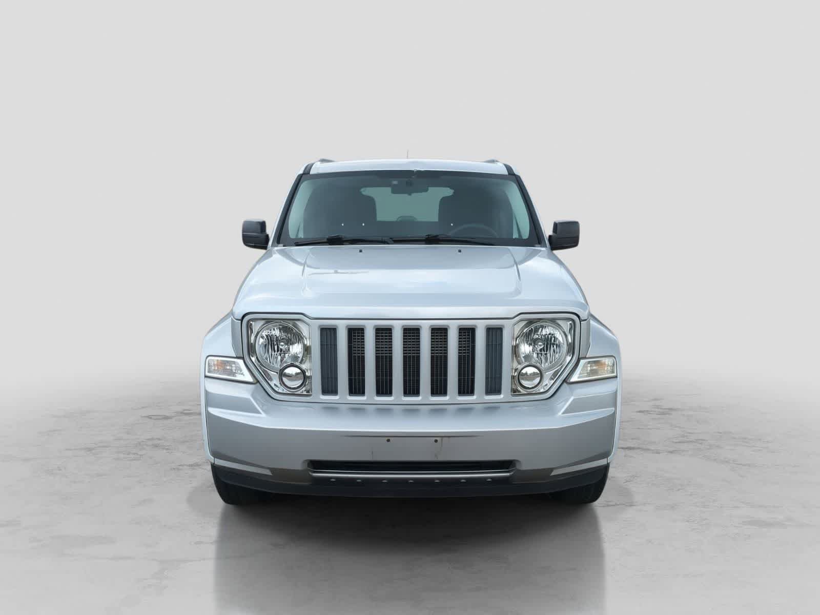 Used 2012 Jeep Liberty Sport AWD/4WD image 3